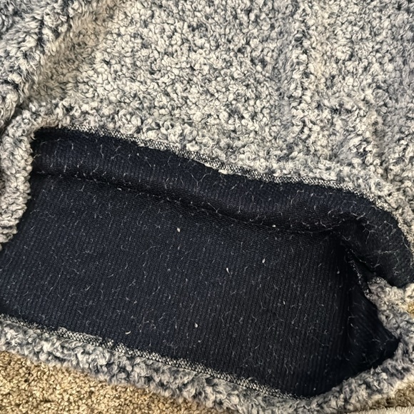 True Grit Juniors Sherpa Pullover. Youth frosty tip. Retails for $125. - Picture 3 of 4